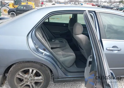 2007 Honda Accord 2.4 Ex z USA, uszkodzony, nr VIN 1HGCM56787A106835